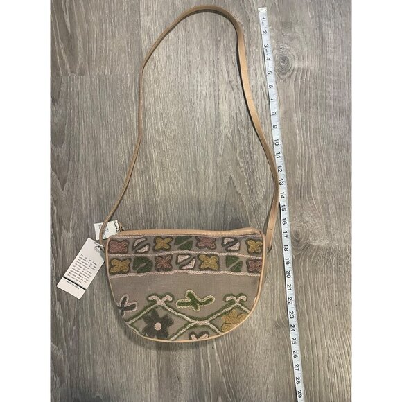 Crewel Embroidered Small Crossbody Zip Closure Handbag - Picture 6 of 10